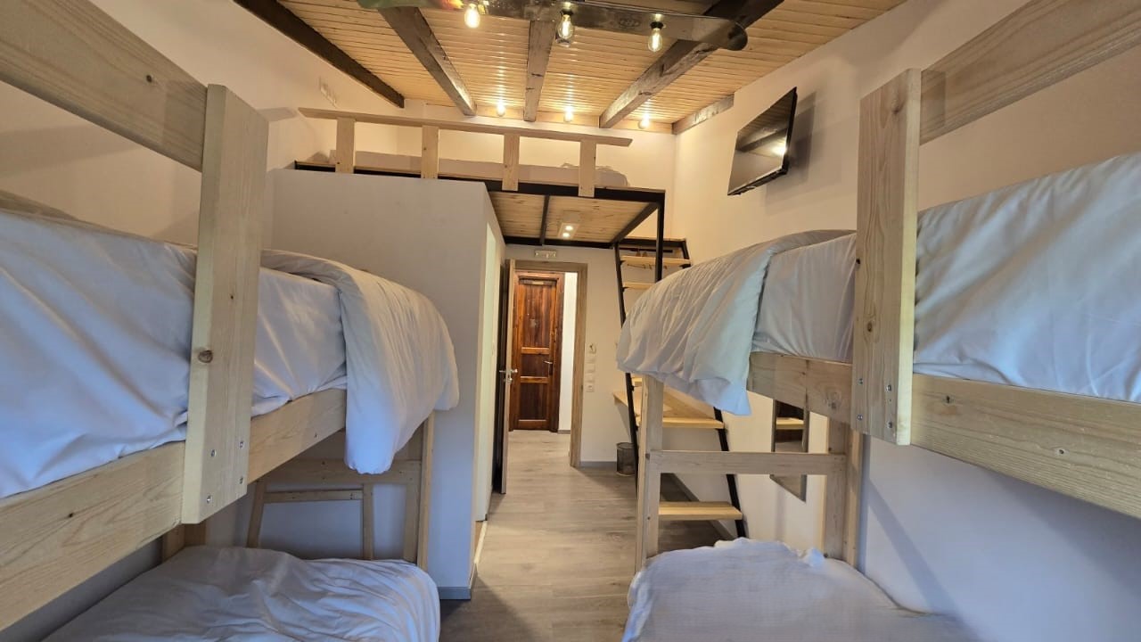 Δωμάτιο έξι ατόμων